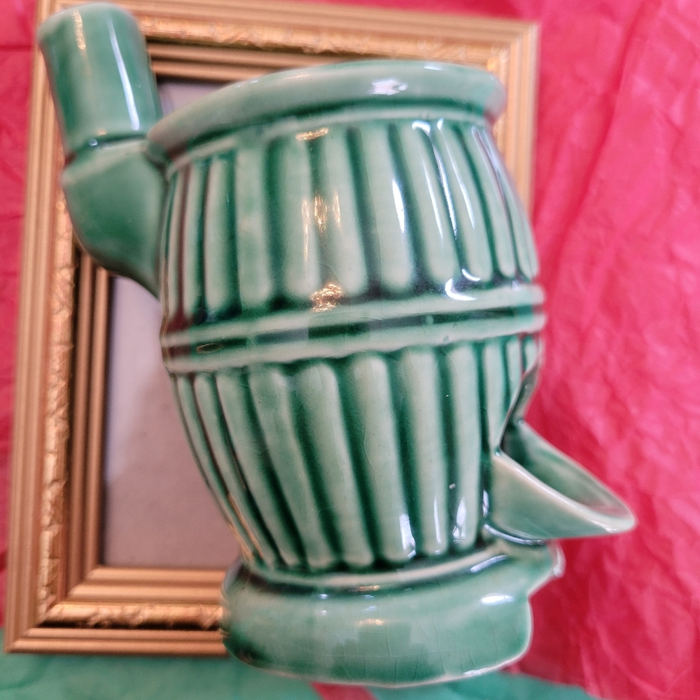 Vintage USA Pottery Pot Belly Stove Vase ~ Decor ~ Green ~ Unique ~ Unsigned - Picture 2 of 13